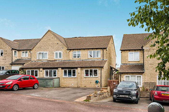3 Bedroom Semi-Detached House For Sale In Bluebell Chase, Chalford, Stroud, Gloucestershire, GL6