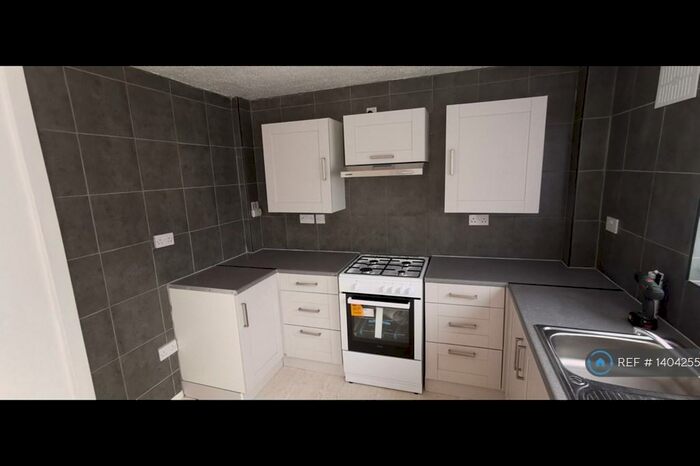 3 Bedroom Terraced House To Rent In Putney Walk, Birmingham, B37