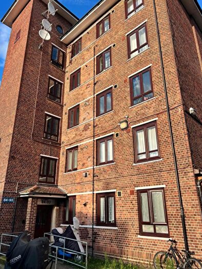 3 Bedroom Flat To Rent In Clapton Common, London, E5