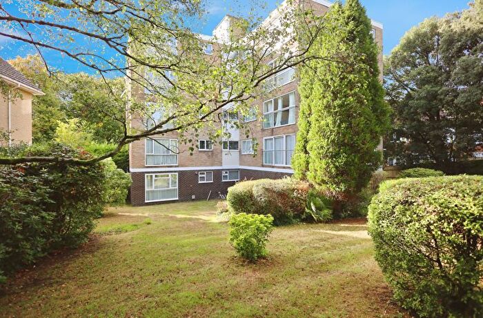 2 Bedroom Flat To Rent In A Wimborne Road, Bournemouth, BH2