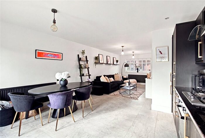 3 Bedroom Terraced House For Sale In Beclands Road, London, SW17