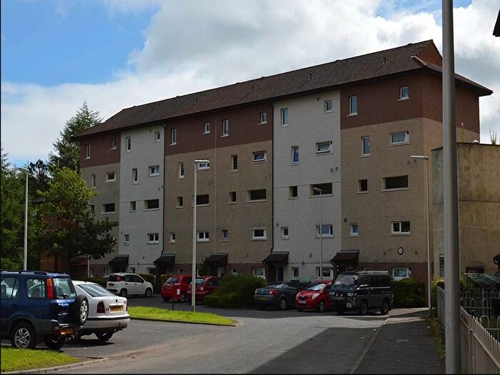 3 Bedroom Flat To Rent In Speckled Wood Court, Dundee, DD4