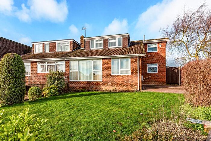 4 Bedroom Chalet For Sale In White Beam Rise, Clanfield, PO8