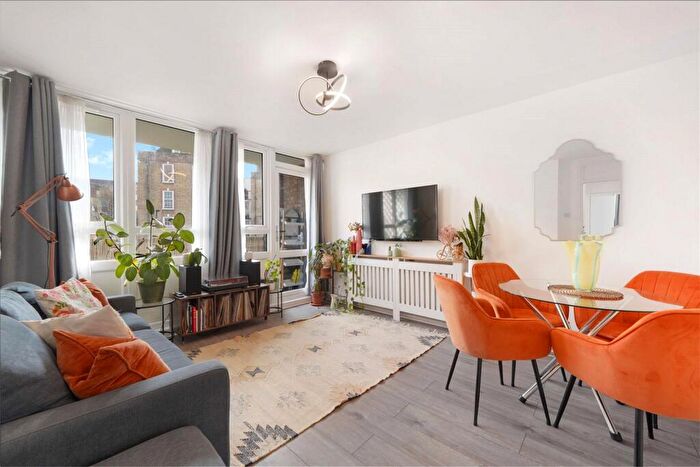 3 Bedroom Flat For Sale In Whiston Road, Hackney, E2