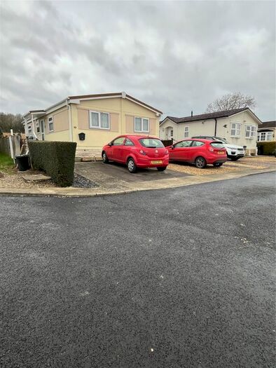 2 Bedroom Park Home For Sale In Yeovil Marsh Park, Yeovil Marsh, Yeovil, Somerset, BA21