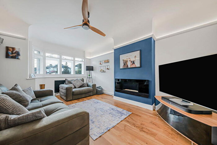 4 Bedroom Semi Detached House For Sale In Chessington Way, West Wickham, BR4