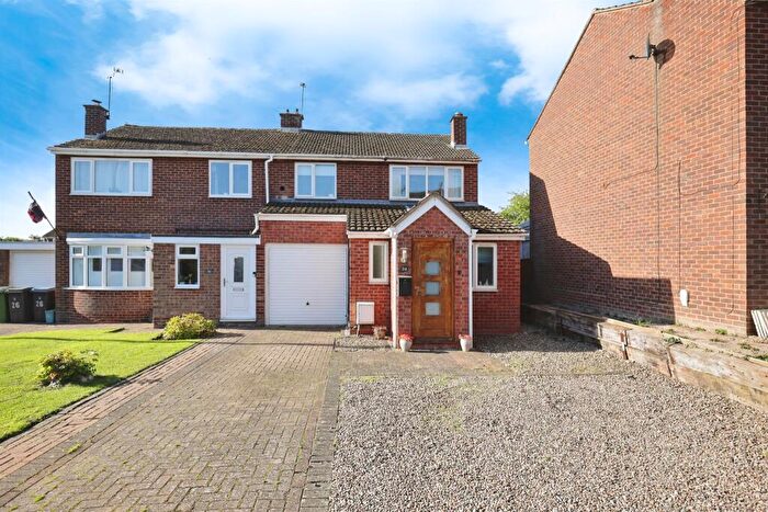 3 Bedroom Semi-Detached House For Sale In Fisher Road, Bishops Itchington, Southam, CV47