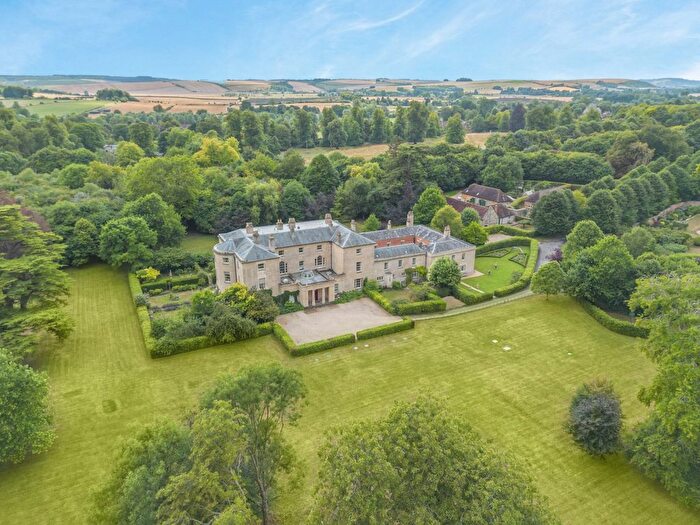 3 Bedroom Flat For Sale In Heytesbury Park, Heytesbury, Warminster, Wiltshire, BA12