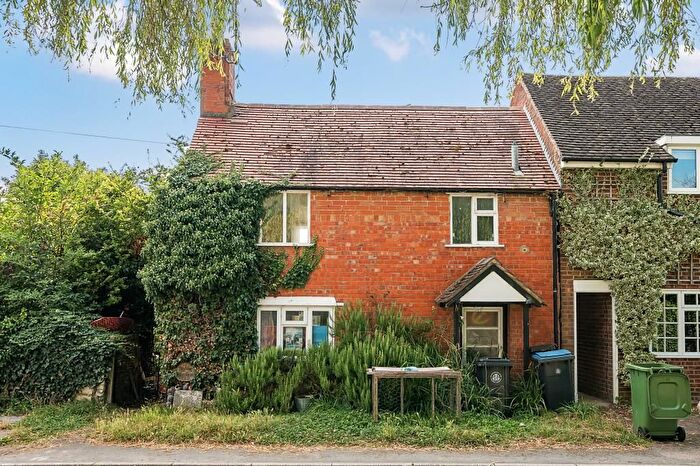 2 Bedroom Cottage For Sale In Halford, Warwickshire, CV36