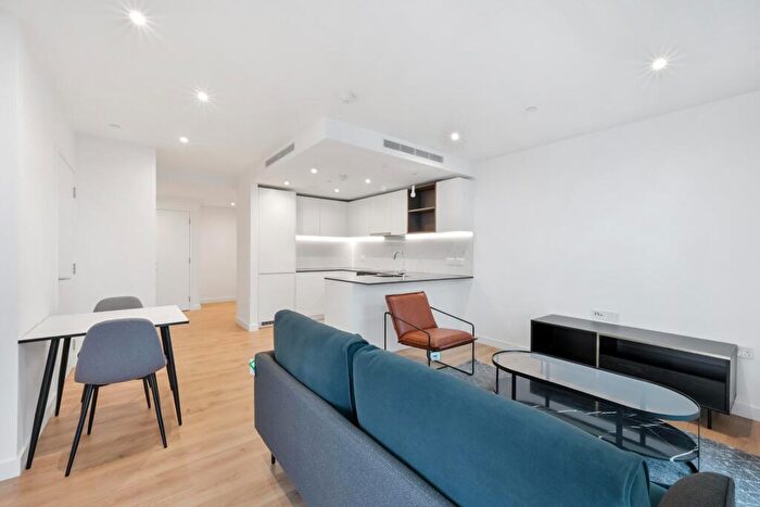 1 Bedroom Apartment To Rent In One Thames Quay, Marsh Wall, London, E14