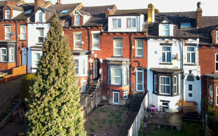 4 Bedroom Terraced House To Rent In Burley Road, Leeds, LS4