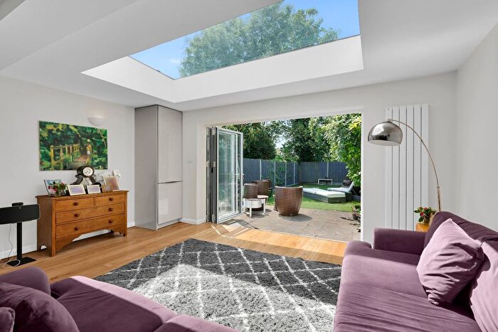 5 Bedroom Property For Sale In Venner Road, London, SE26