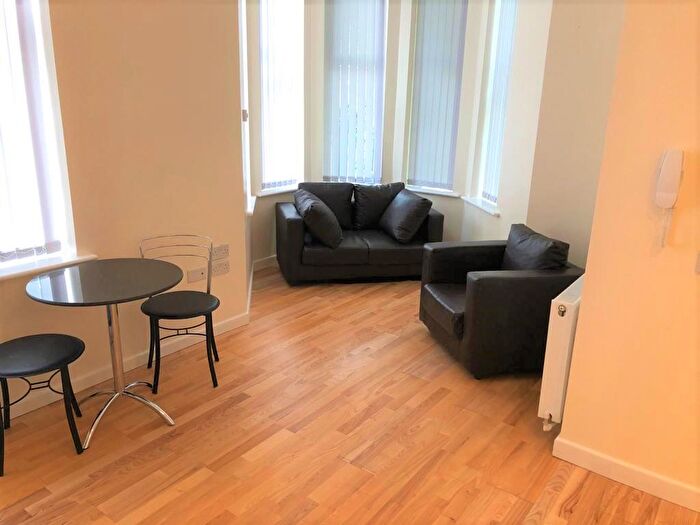 2 Bedroom Duplex To Rent In Northumberland Road, Old Trafford, M16