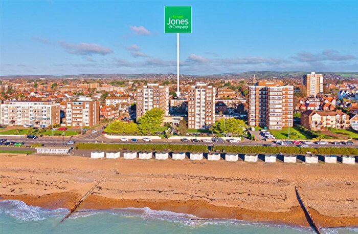 2 Bedroom Flat For Sale In Bath Road, Worthing, West Sussex, BN11