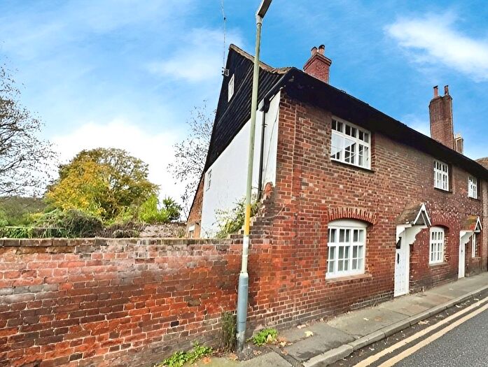 2 Bedroom Semi-Detached House To Rent In Linden Grove, Canterbury, Kent, CT2