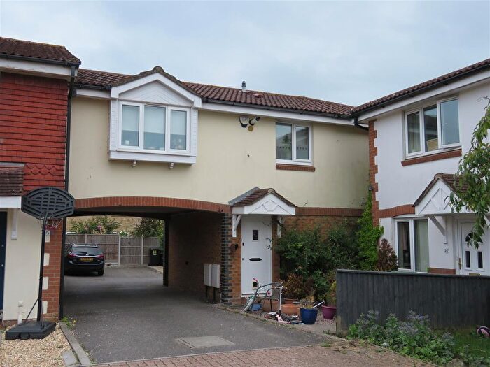 Property To Rent In Antler Drive, New Milton, BH25