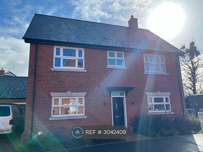 4 Bedroom Detached House To Rent In St Michaels Road, Manningtree, CO11