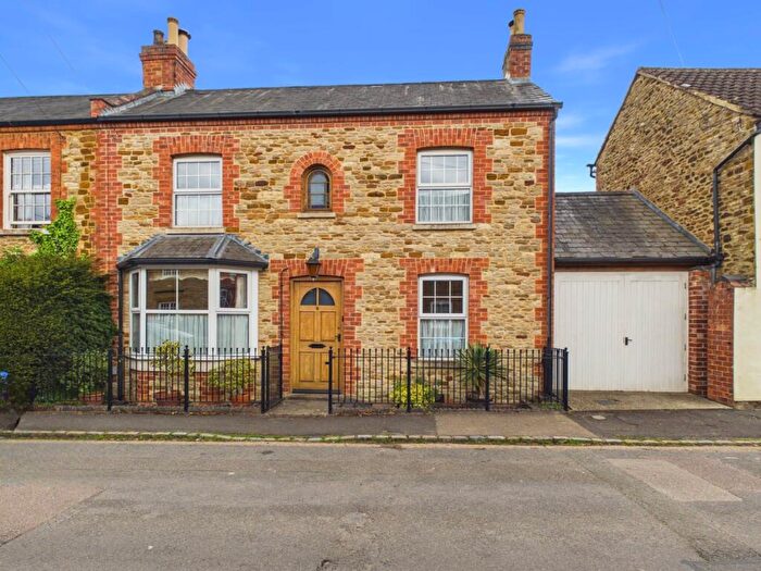 3 Bedroom Semi-Detached House For Sale In High Street, Collingtree, NN4