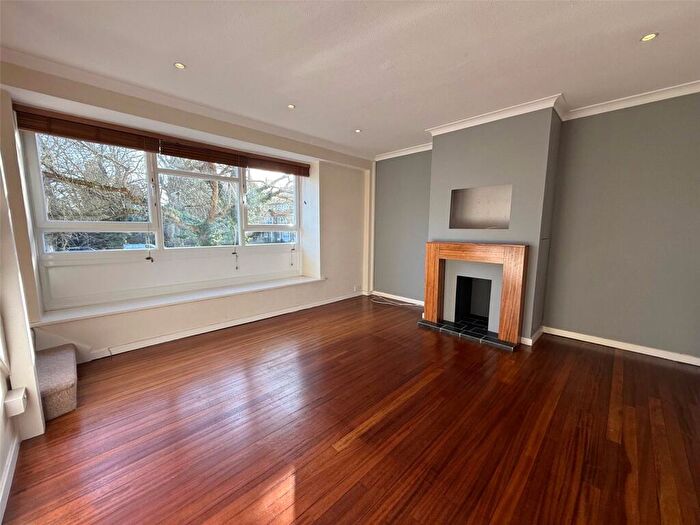 2 Bedroom Maisonette To Rent In Grove Avenue, Epsom, Surrey, KT17