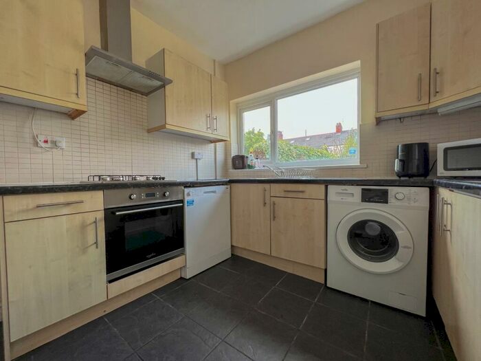 5 Bedroom Terraced House To Rent In Newfoundland Road, Heath, CF14