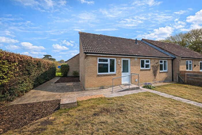 2 Bedroom Bungalow For Sale In The Glebe, Calne, SN11