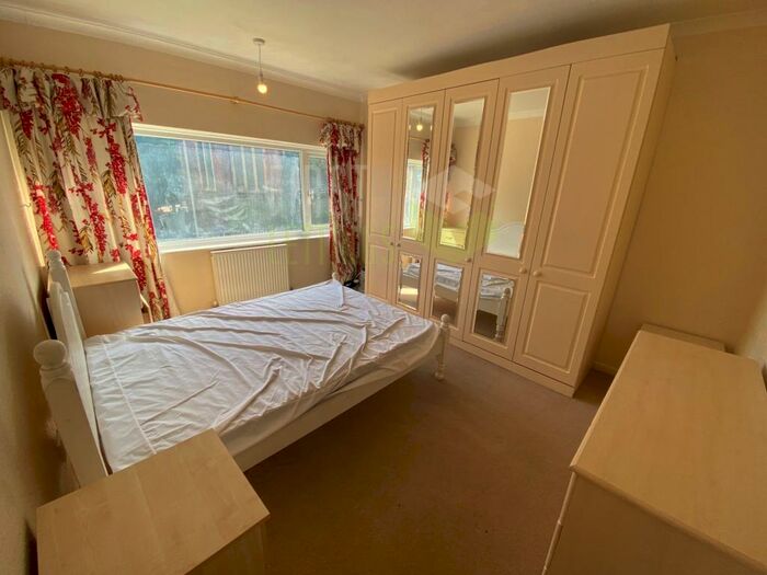 2 Bedroom Terraced House To Rent In Fosse Road North, Leicester, LE3