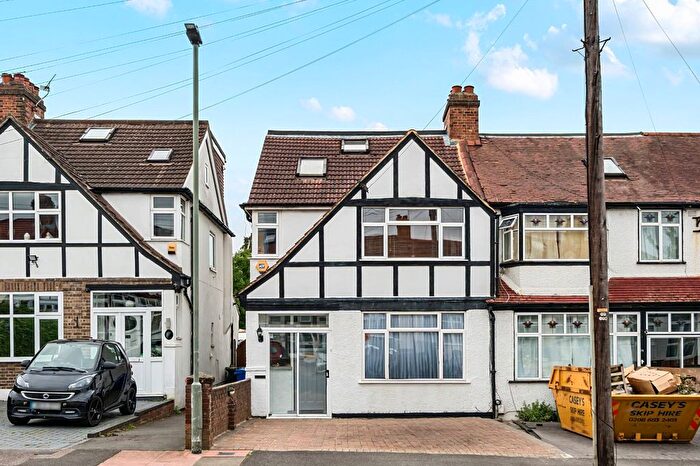 4 Bedroom End Of Terrace House For Sale In Aylesford Avenue, Beckenham, BR3