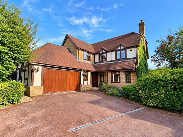 5 Bedroom Detached House For Sale In Pringle Gardens, Purley, CR8