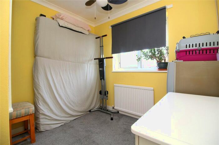 3 Bedroom End Of Terrace House For Sale In Marryat Road, New Milton, Hampshire, BH25