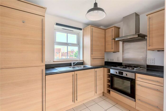 1 Bedroom Apartment To Rent In Bullfinch Rise, Jennett's Park, Berkshire, RG12