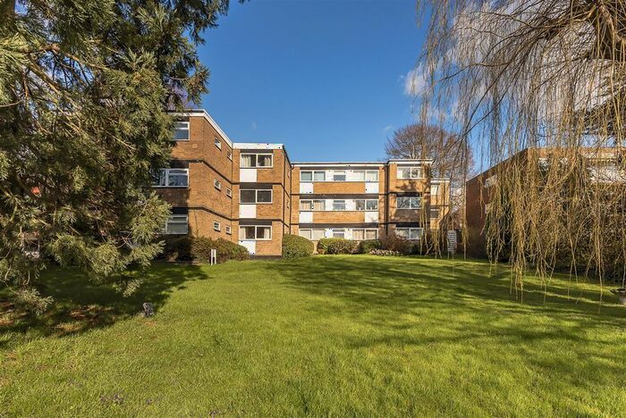 1 Bedroom Flat For Sale In Milton Road, Harpenden, AL5