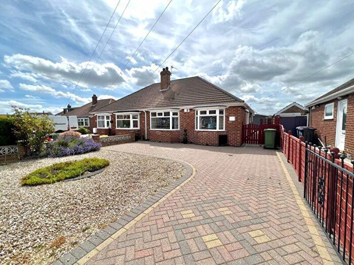 2 Bedroom Bungalow To Rent In The Ridgeway, Grimsby, DN34