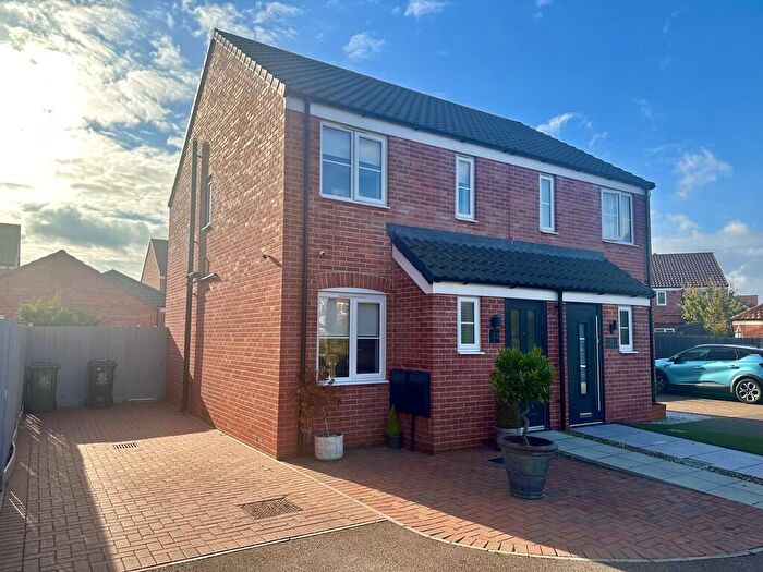 2 Bedroom Semi-Detached House For Sale In Colby Drive, Bradwell, NR31