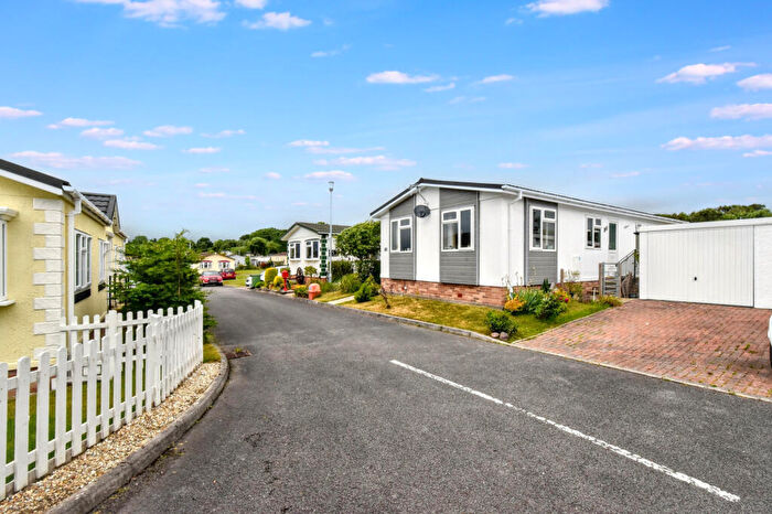 2 Bedroom Park Home For Sale In Builth Wells, Wales, LD2