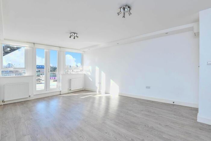 1 Bedroom Flat To Rent In High Street, Barnet EN5