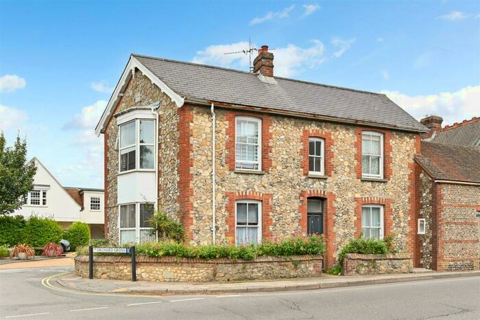 Studio To Rent In Orchard Street, Chichester, PO19