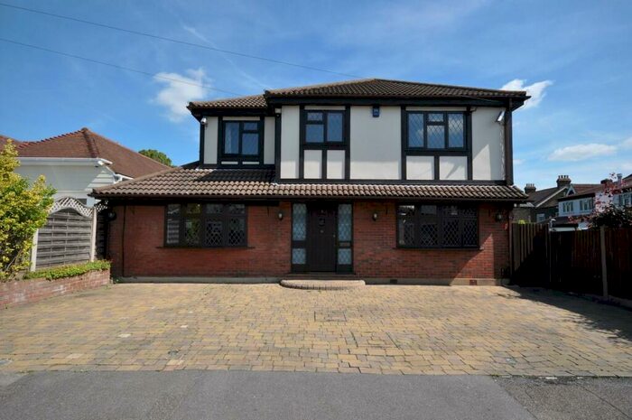 5 Bedroom Detached House To Rent In Poole Road, Emerson Park, RM11