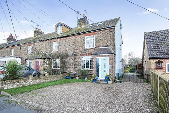 3 Bedroom End Of Terrace House For Sale In Church Road, Oare, ME13