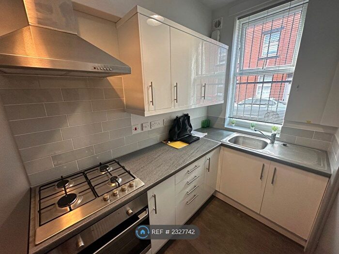2 Bedroom Terraced House To Rent In Shafton Street, Leeds, LS11
