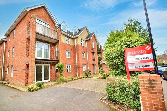 2 Bedroom Flat To Rent In Banister Park, SO15