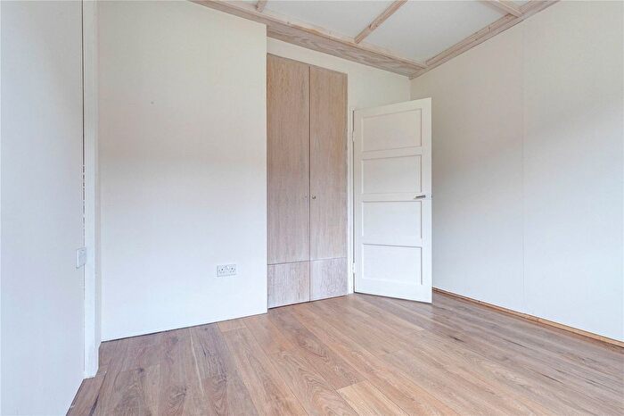 3 Bedroom Flat To Rent In Hartley House, Toland Square, Roehampton, SW15