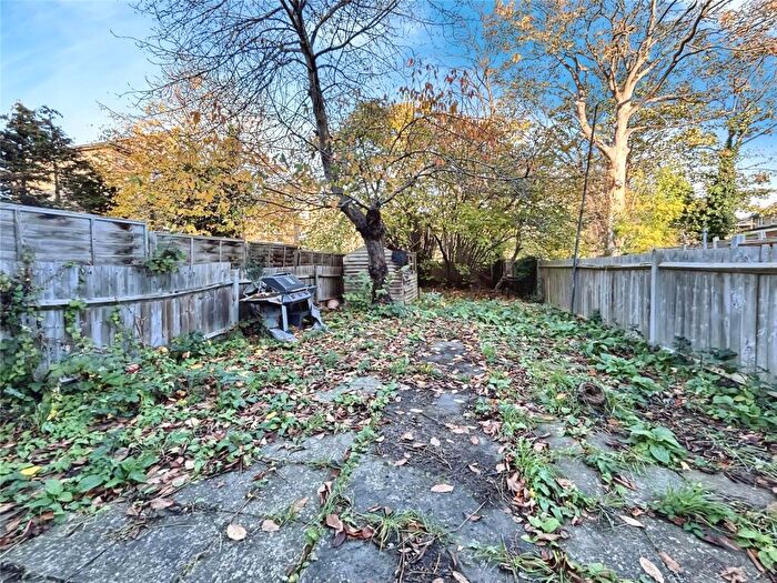 1 Bedroom Flat For Sale In Lewisham Way, London, SE14