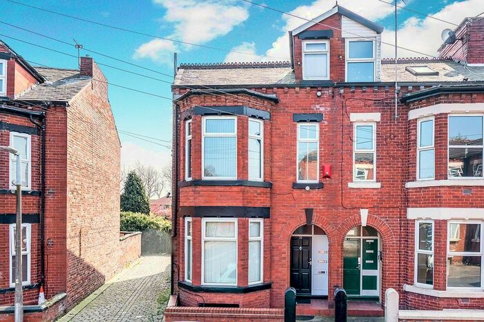 2 Bedroom Flat To Rent In Barrfield Road, Salford, M6