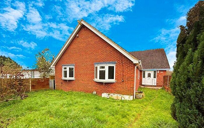 4 Bedroom Detached House To Rent In London Road, Hook, Hampshire, RG27