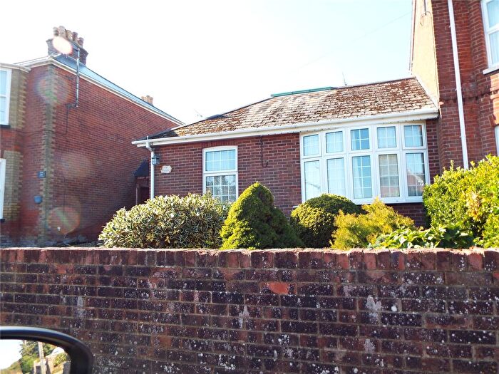 3 Bedroom Bungalow For Sale In Alvington Road, Newport, Isle Of Wight, PO30