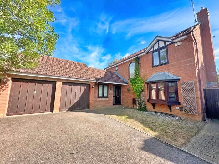 4 Bedroom Detached House To Rent In Novello Croft, Old Farm Park, Milton Keynes, MK7