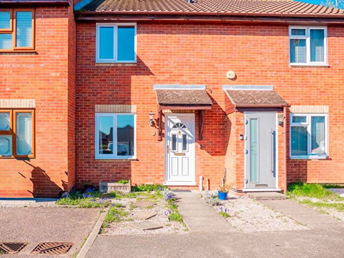 2 Bedroom Terraced House For Sale In Barnwell Drive, Hockley, SS5