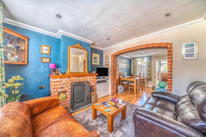 2 Bedroom Terraced House For Sale In East Reading, Berkshire, RG1