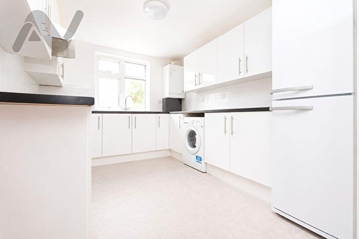 5 Bedroom Maisonette To Rent In Eversholt Street, London, NW1