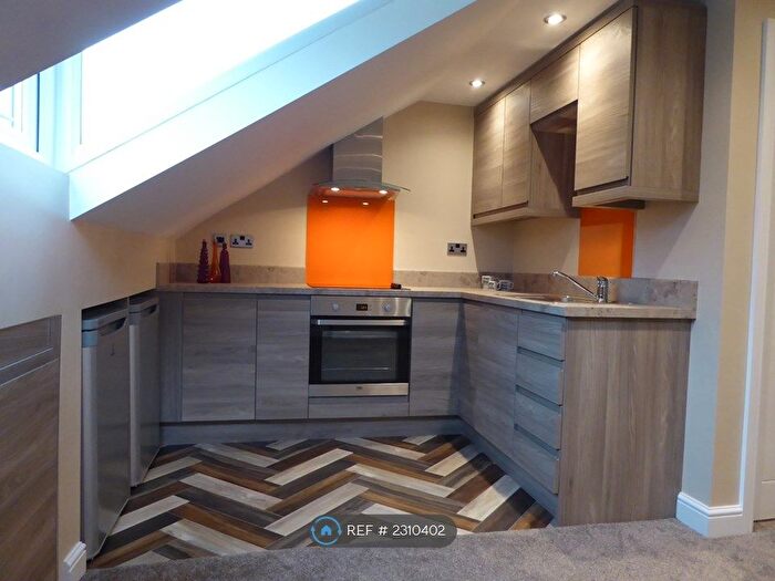 1 Bedroom Flat To Rent In Keighley Road, Bradford, BD9